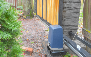 electric gate wont open after rain