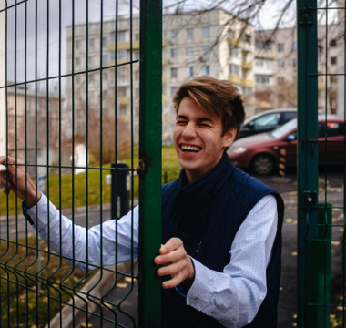 disadvantages of automatic gates