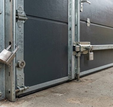How to Secure Your Garage Door Against Flipper Zero and Tech-Savvy Thieves