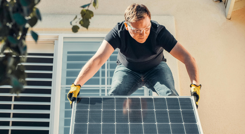 how much does a solar panel produce in a day?