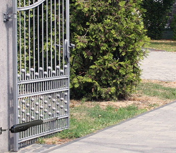 HOW FALLEN LEAVES CAN AFFECT YOUR GATE OPENER