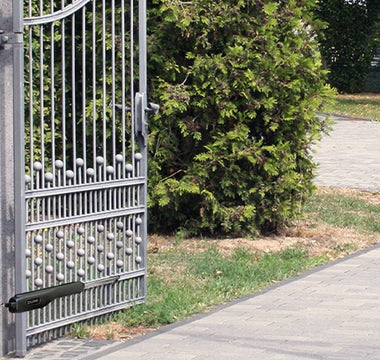 HOW FALLEN LEAVES CAN AFFECT YOUR GATE OPENER